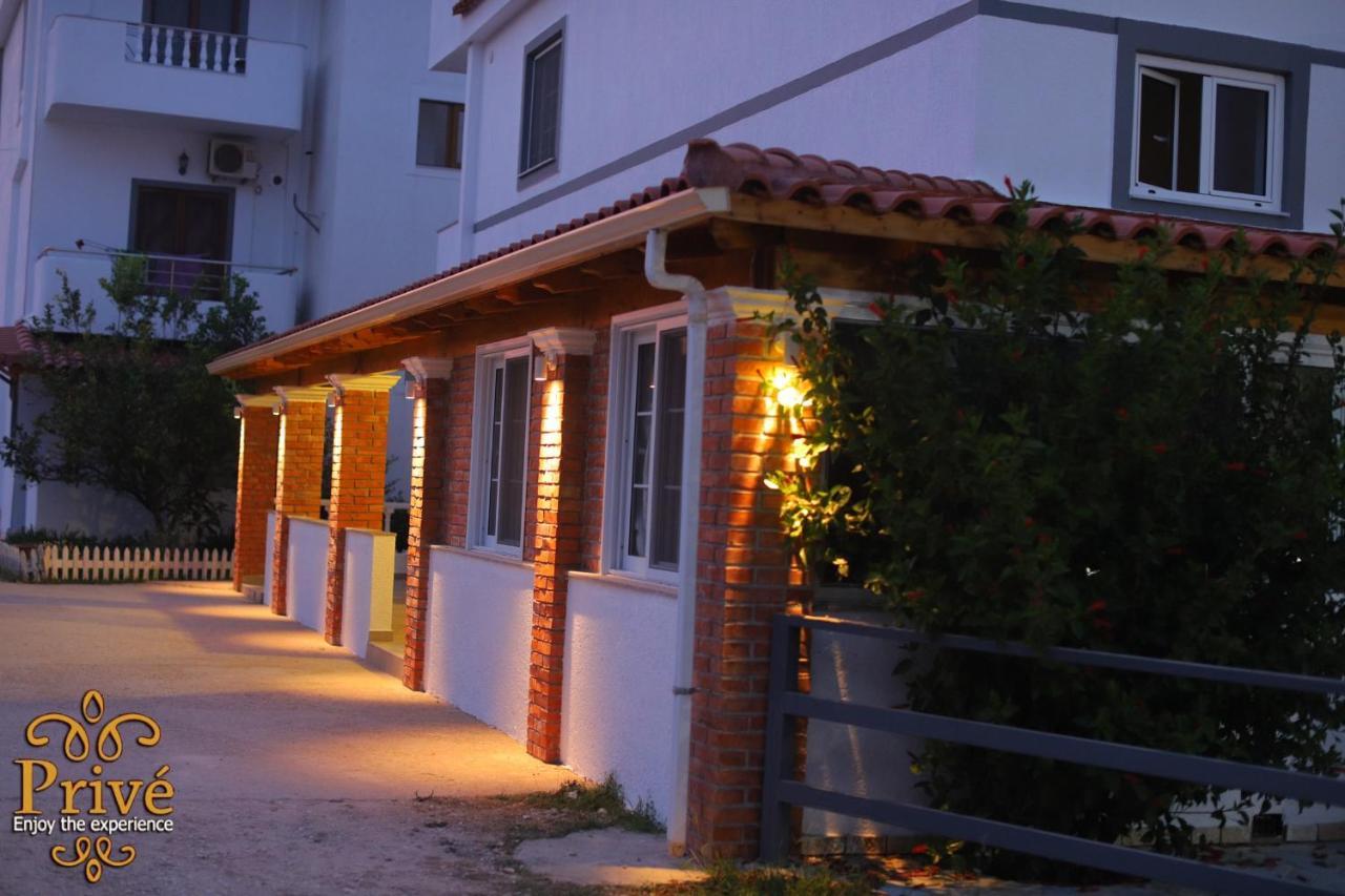 Prive Hotel And Apartment Ksamil Kültér fotó