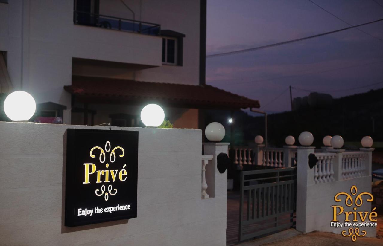 Prive Hotel And Apartment Ksamil Kültér fotó