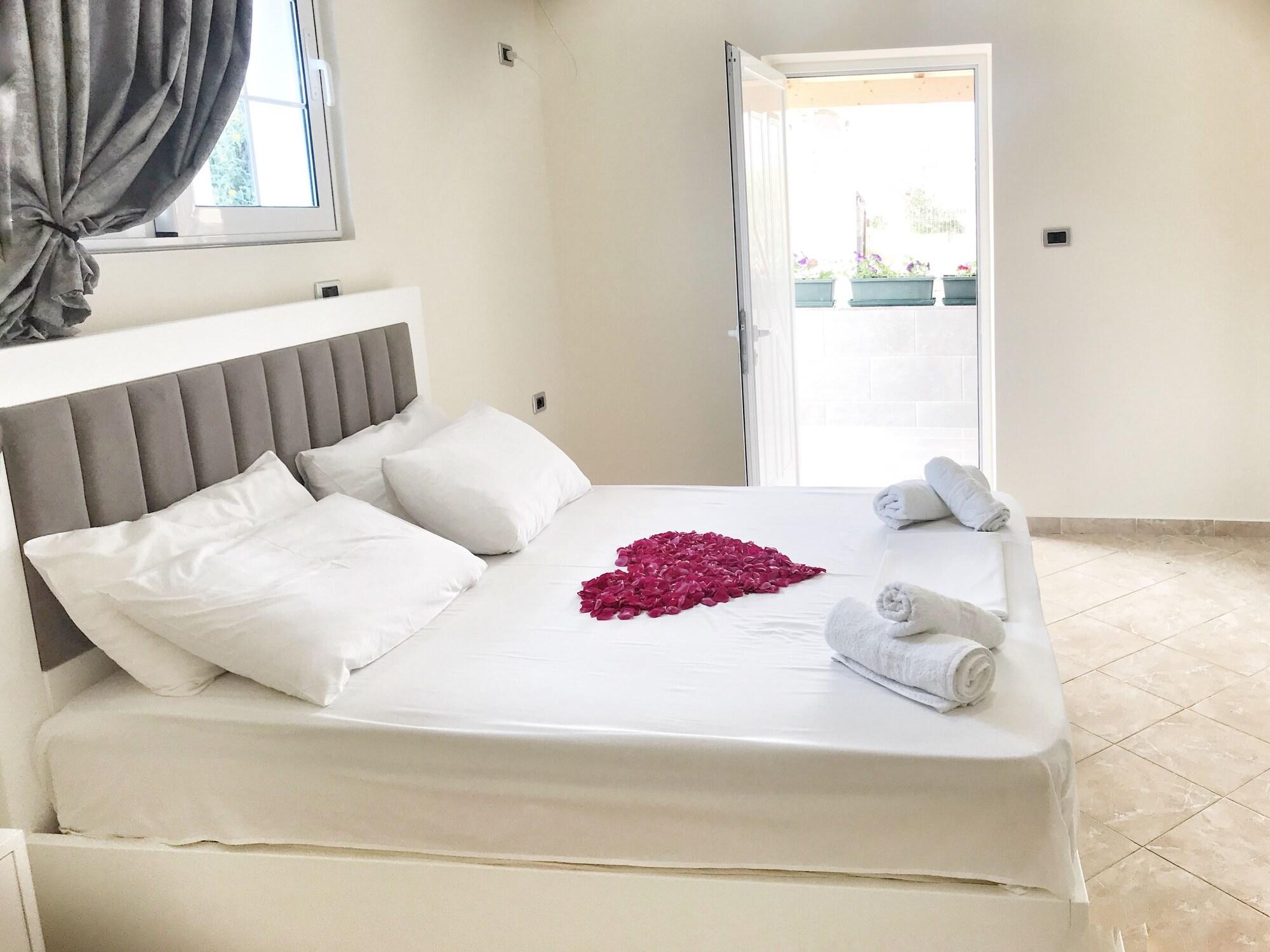 Prive Hotel And Apartment Ksamil Kültér fotó