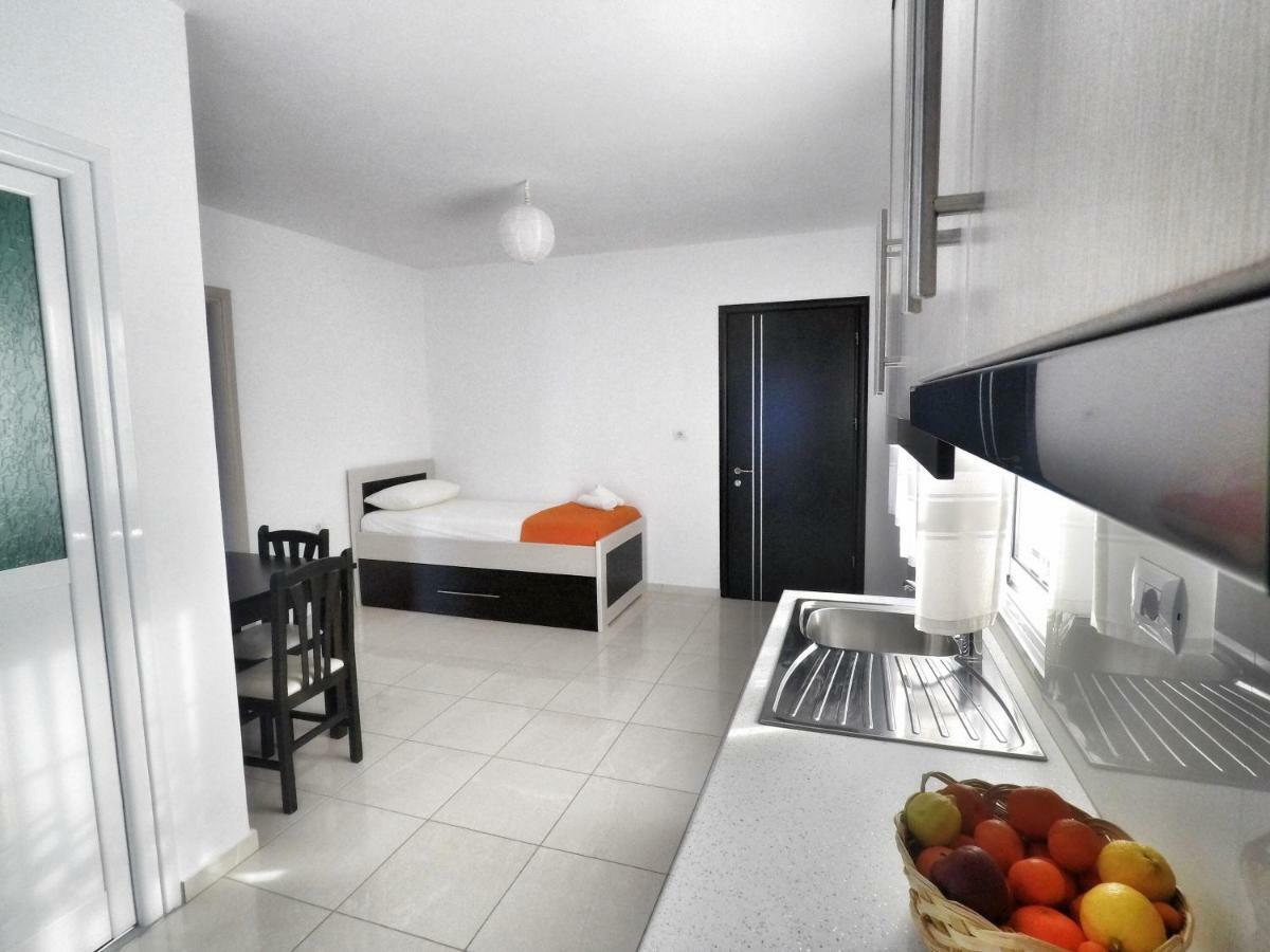 Prive Hotel And Apartment Ksamil Kültér fotó