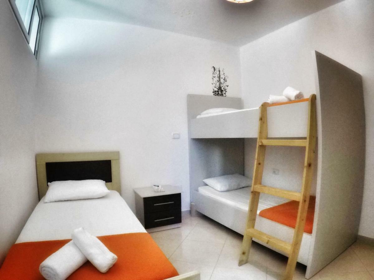 Prive Hotel And Apartment Ksamil Kültér fotó