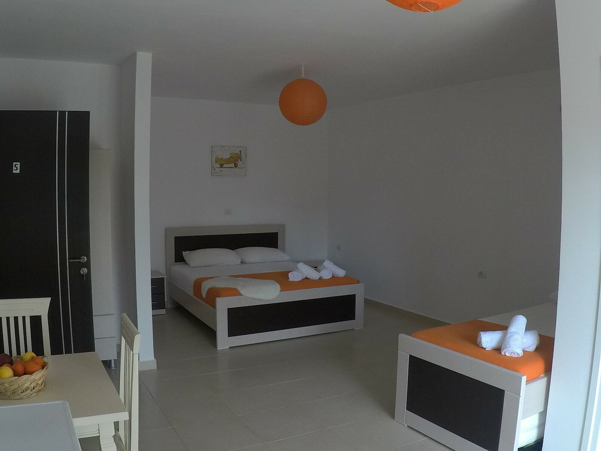 Prive Hotel And Apartment Ksamil Kültér fotó